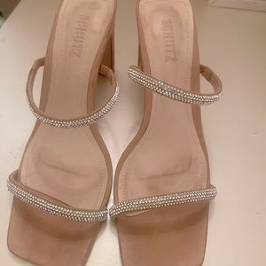 Women’s heels size 8